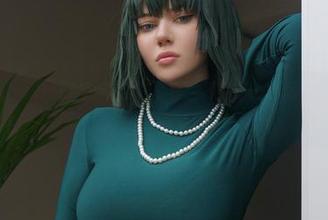 探索“Alina Becker空姐”写真世界：每一幅图片都讲述一段飞行的梦想